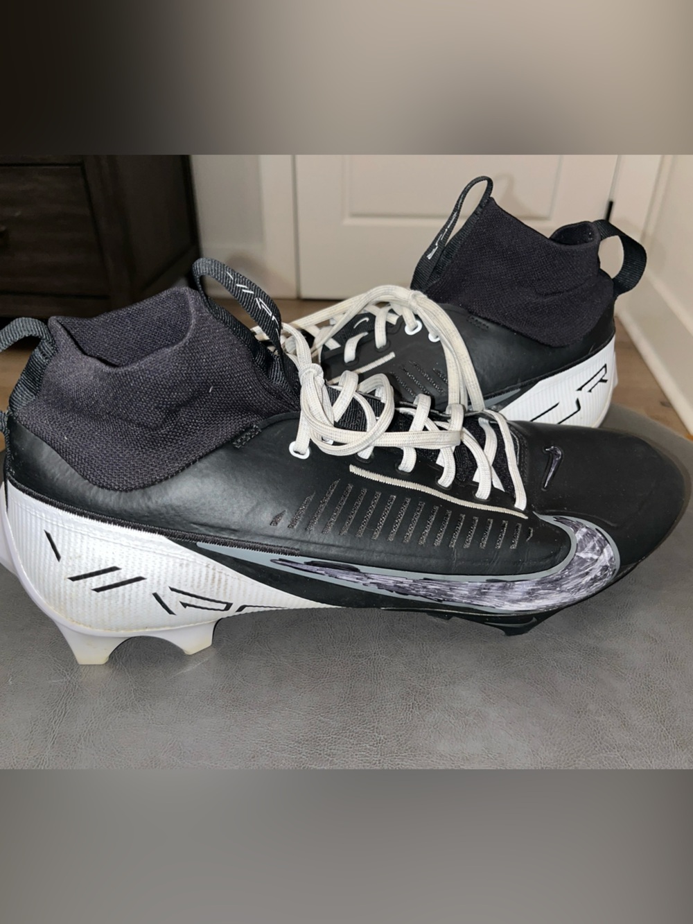 Nike Vapor Edge Pro 360 2 Football Cleats Black White DA5456-001 Men’s Size 14